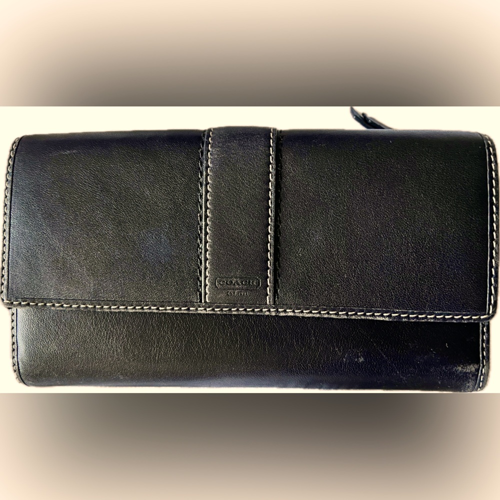 Coach Black Smooth Leather Wallet Clutch